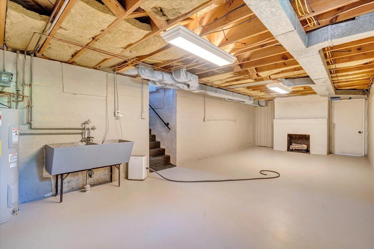 3016 Grandin RD - Photo 34