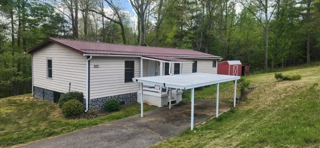 175 Haw Patch RD, Ferrum, VA, 24088