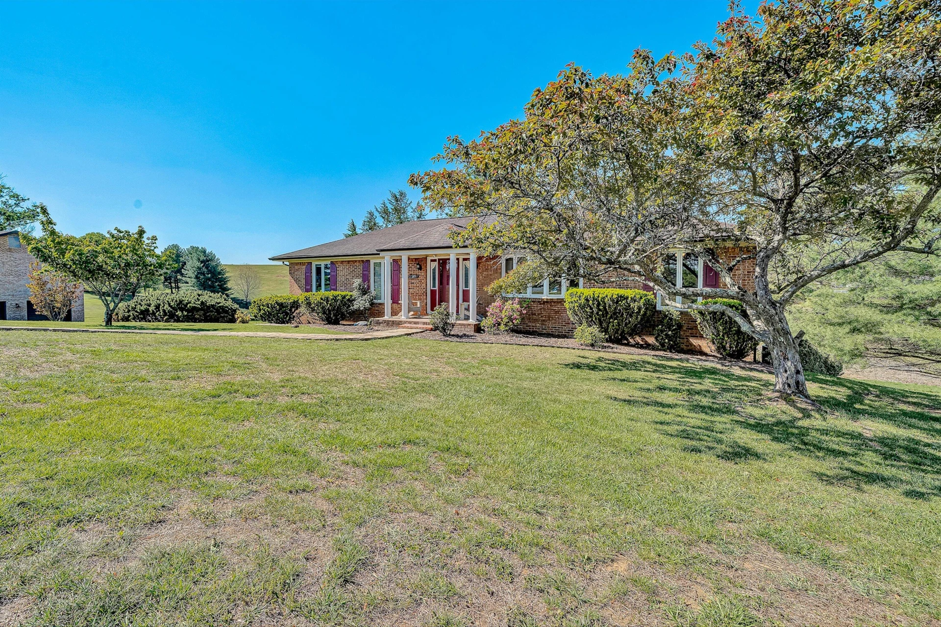 189 Westridge DR - Photo 3