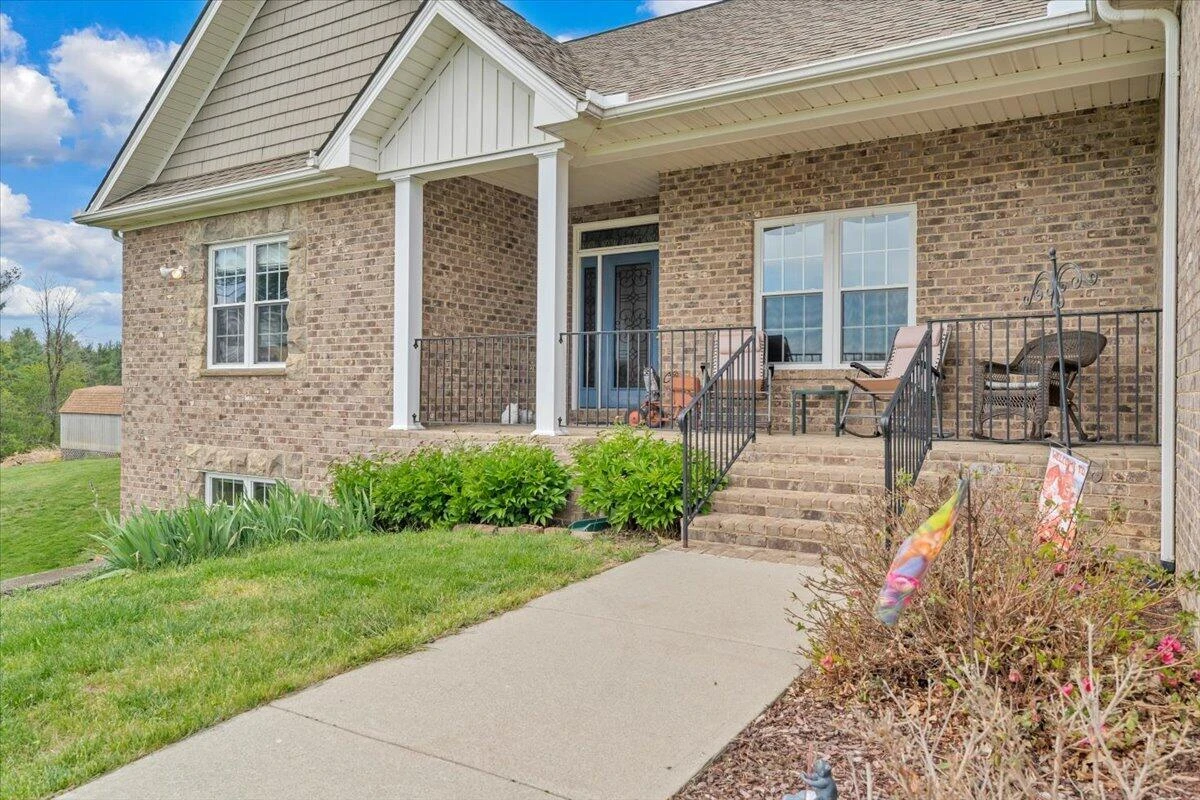 5551 Floyd HWY - Photo 3