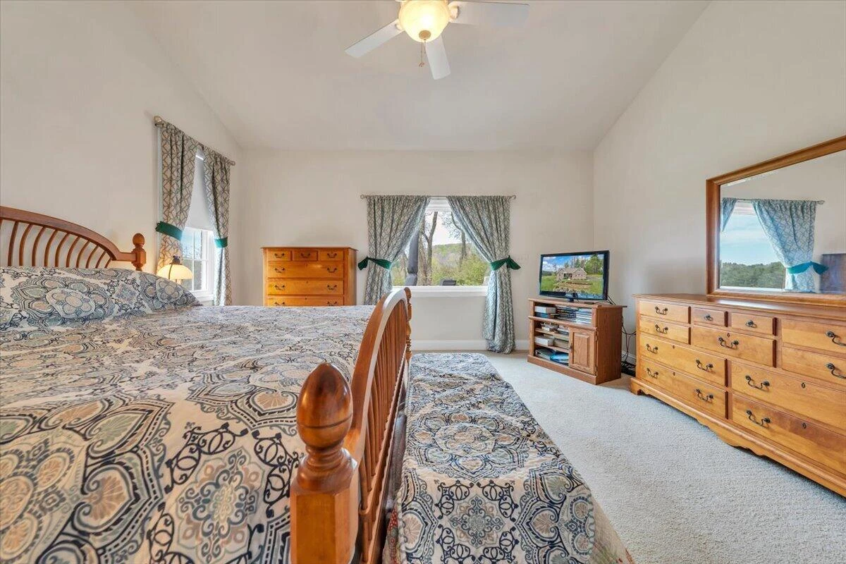 5551 Floyd HWY - Photo 30