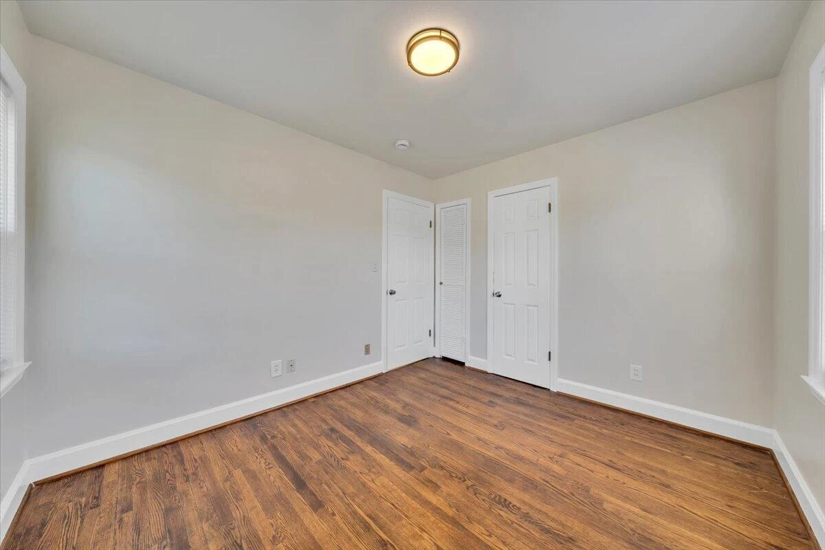 1811 Fareham RD - Photo 18