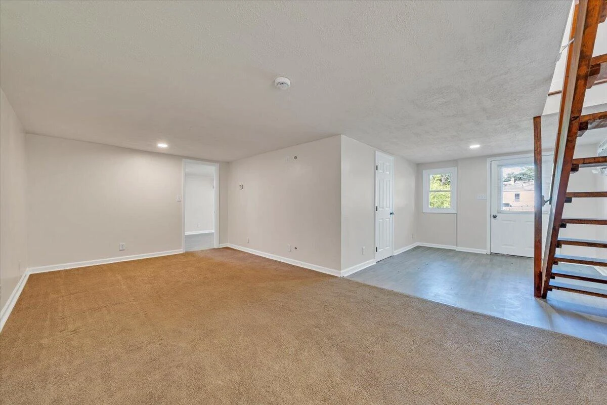 1811 Fareham RD - Photo 20