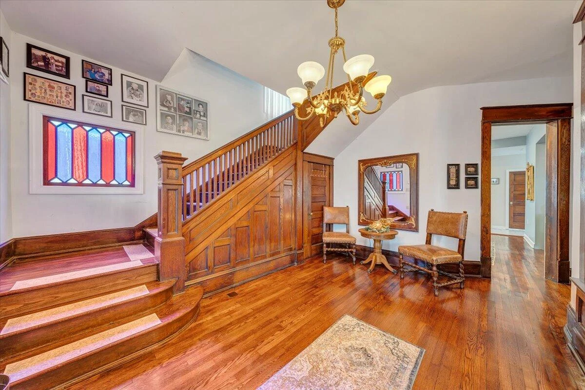 1701 Patterson AVE - Photo 16