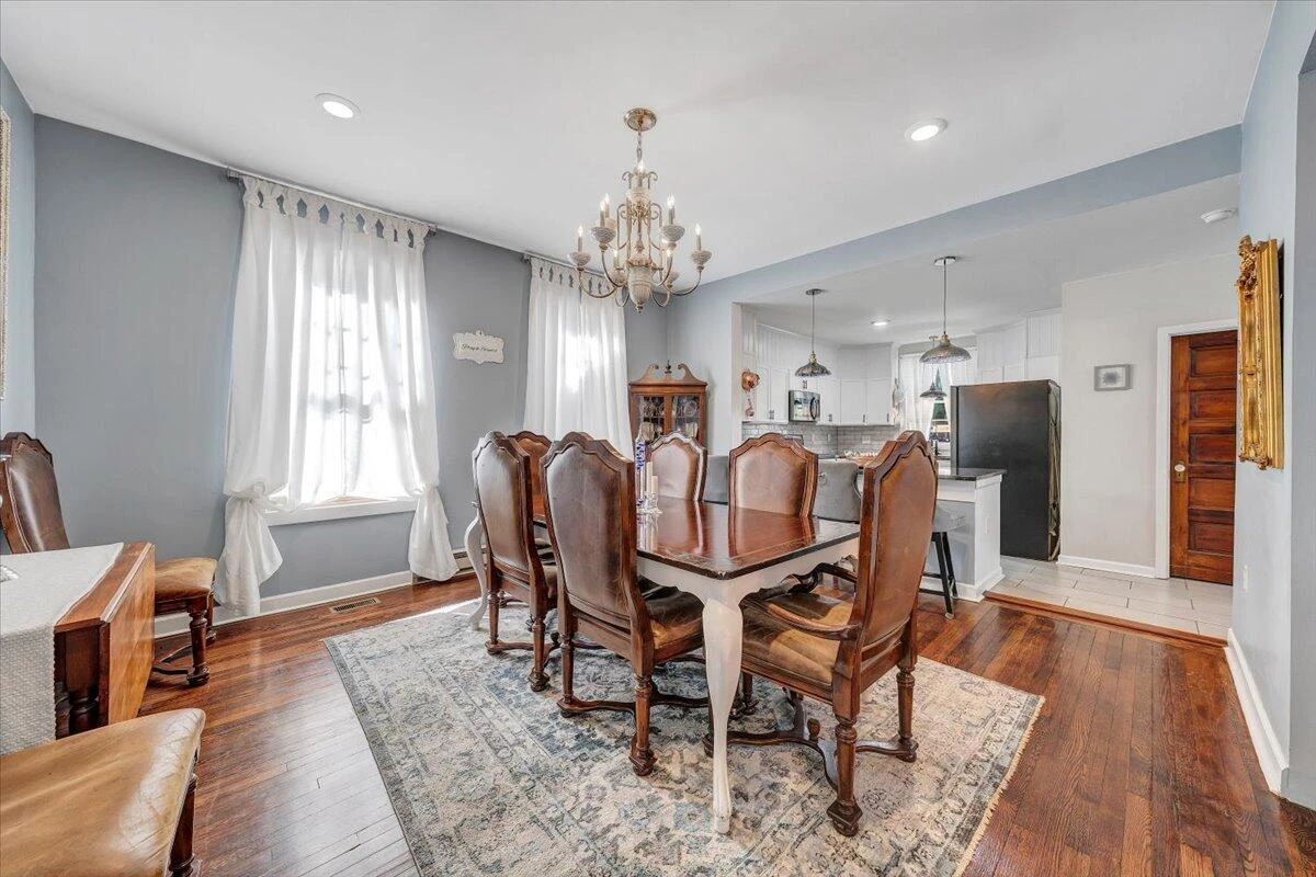 1701 Patterson AVE - Photo 28