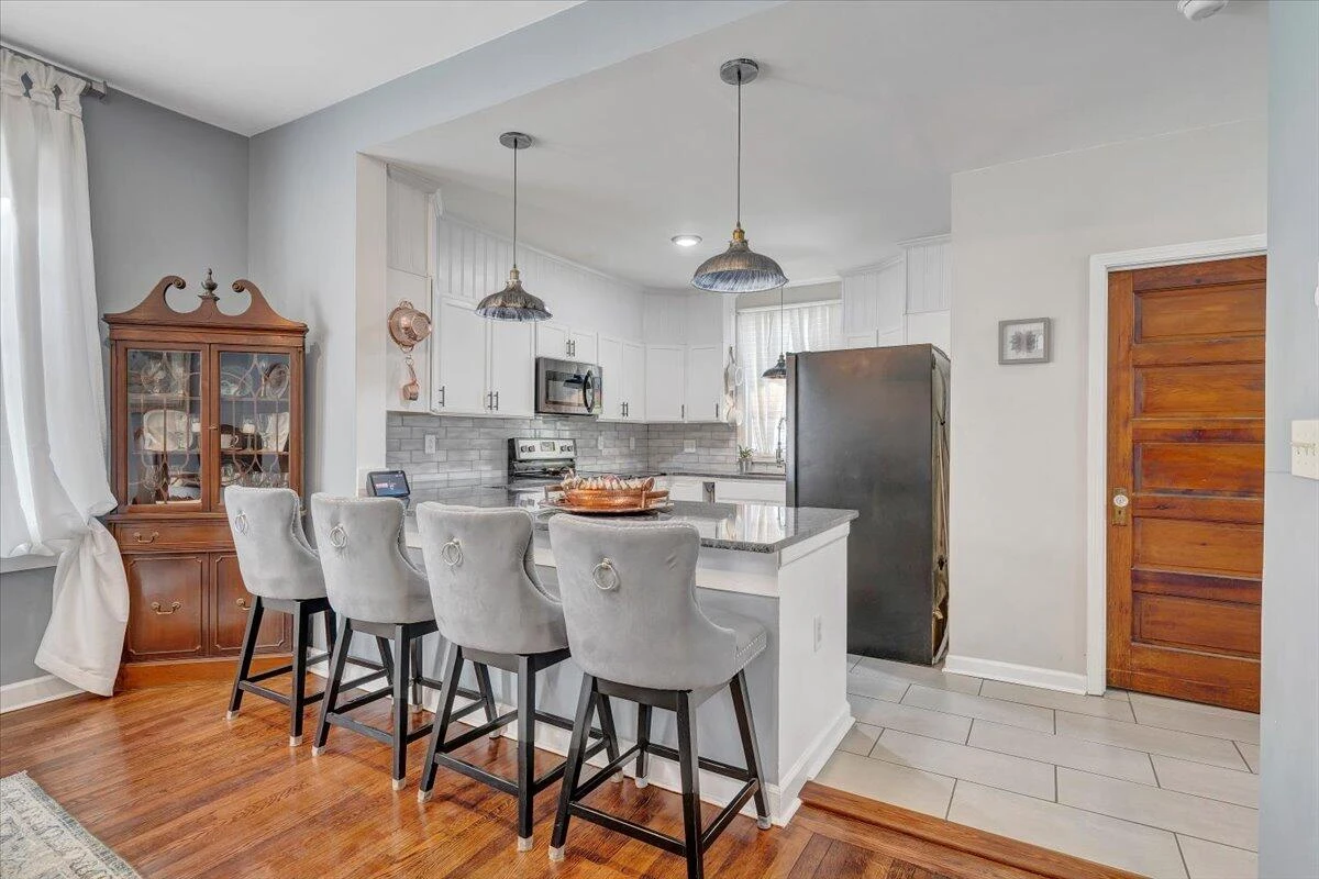 1701 Patterson AVE - Photo 30
