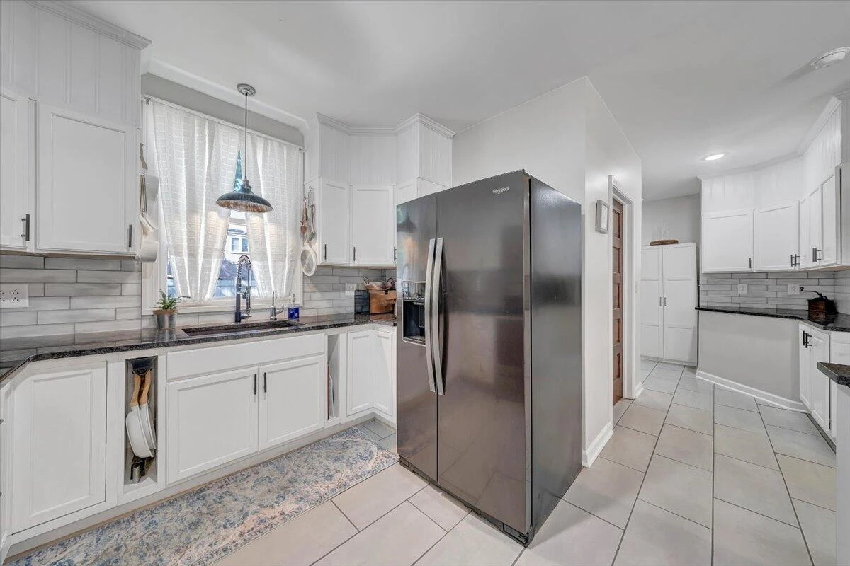 1701 Patterson AVE - Photo 34