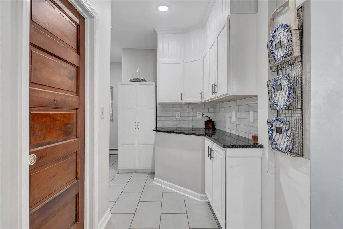 1701 Patterson AVE - Photo 36
