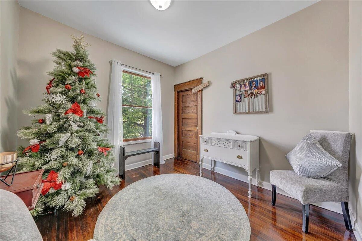 1701 Patterson AVE - Photo 39