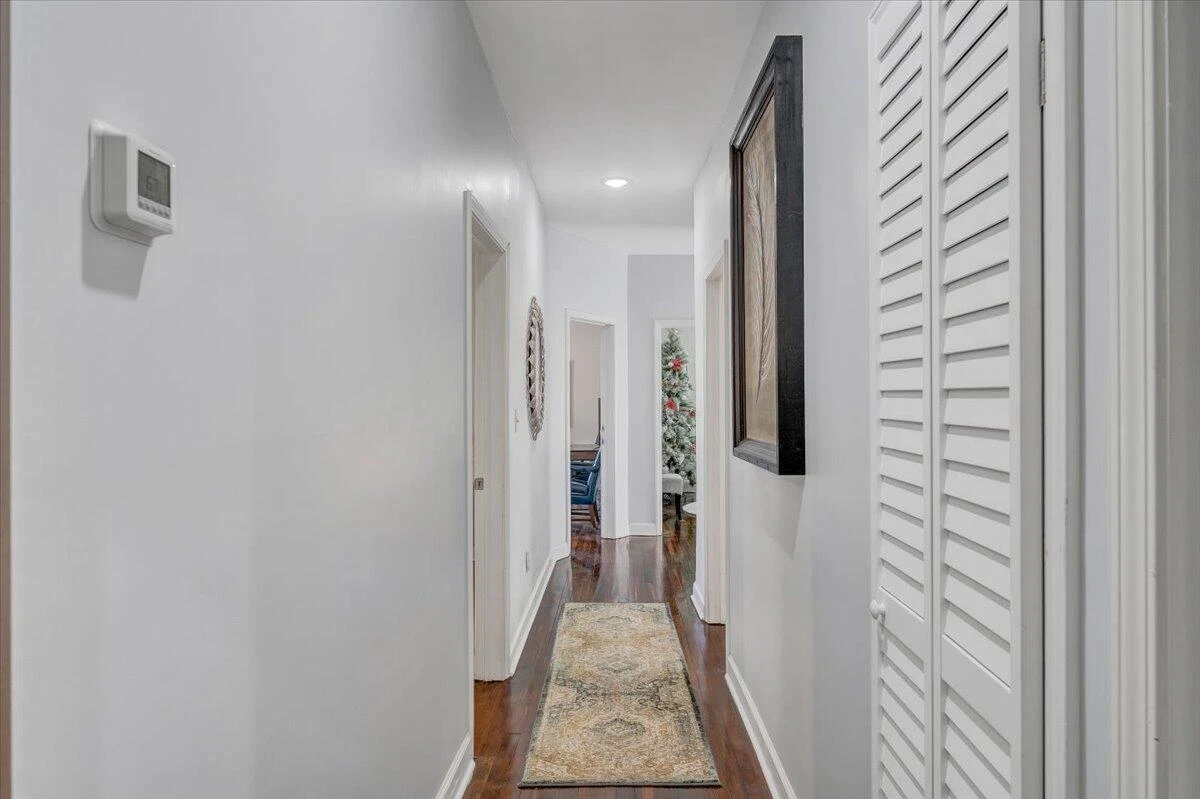 1701 Patterson AVE - Photo 43