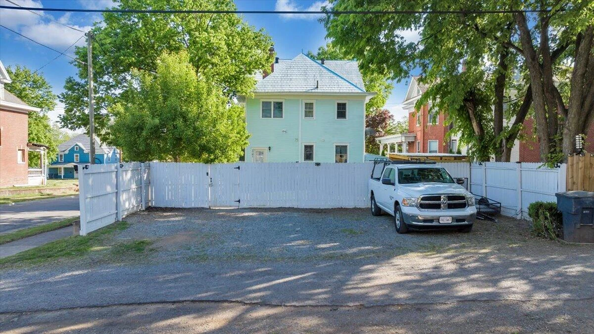 1701 Patterson AVE - Photo 57