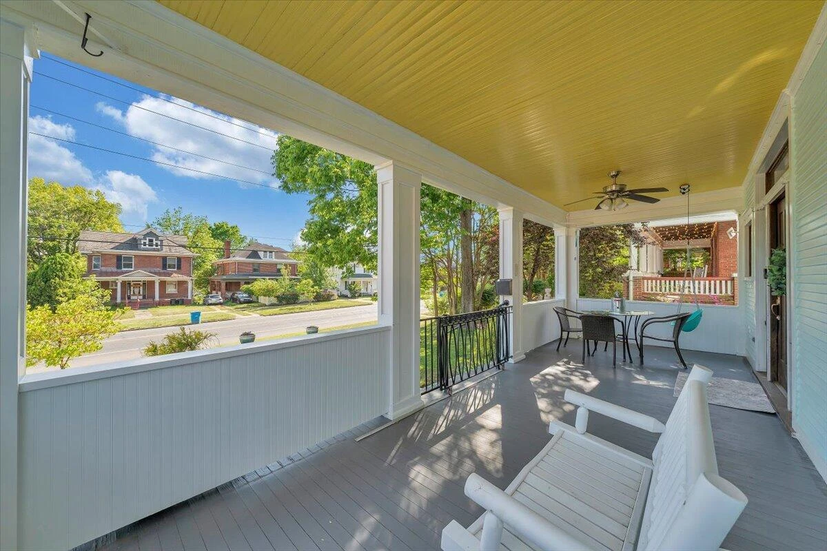 1701 Patterson AVE - Photo 11