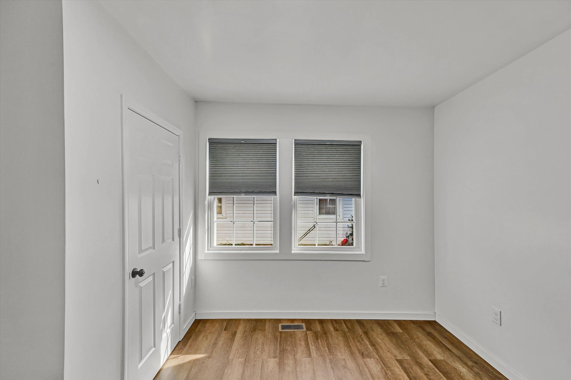 733 Craig ST - Photo 24