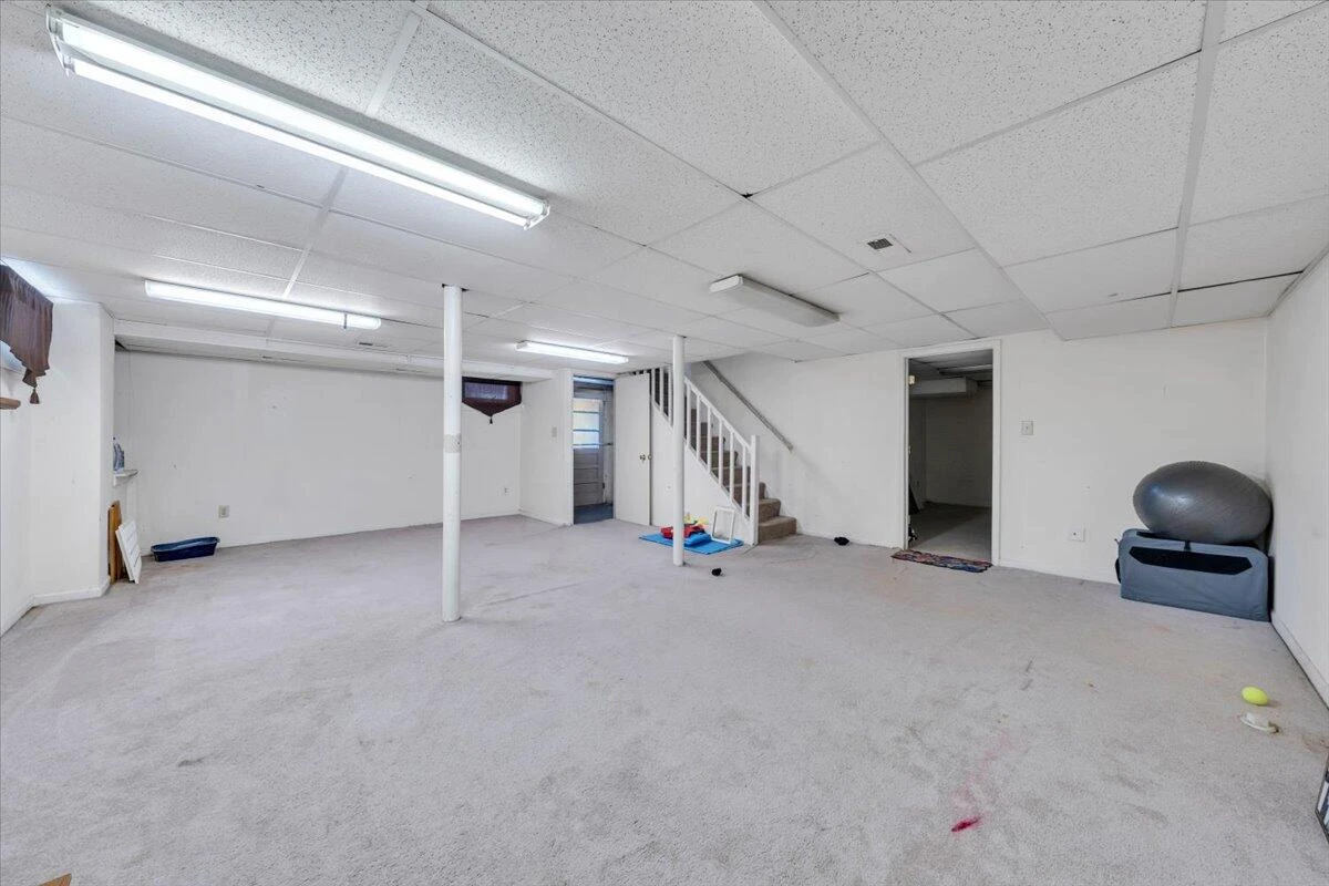 4342 Holmes ST - Photo 13