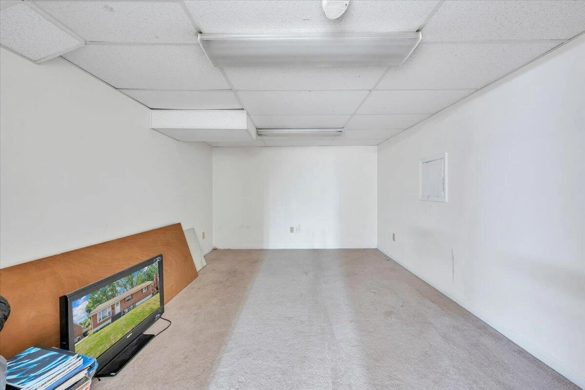 4342 Holmes ST - Photo 14