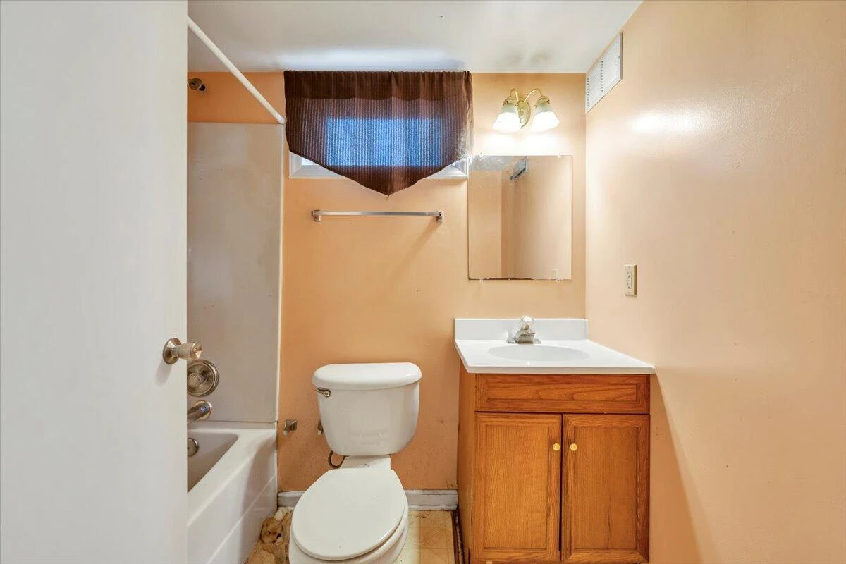 4342 Holmes ST - Photo 15