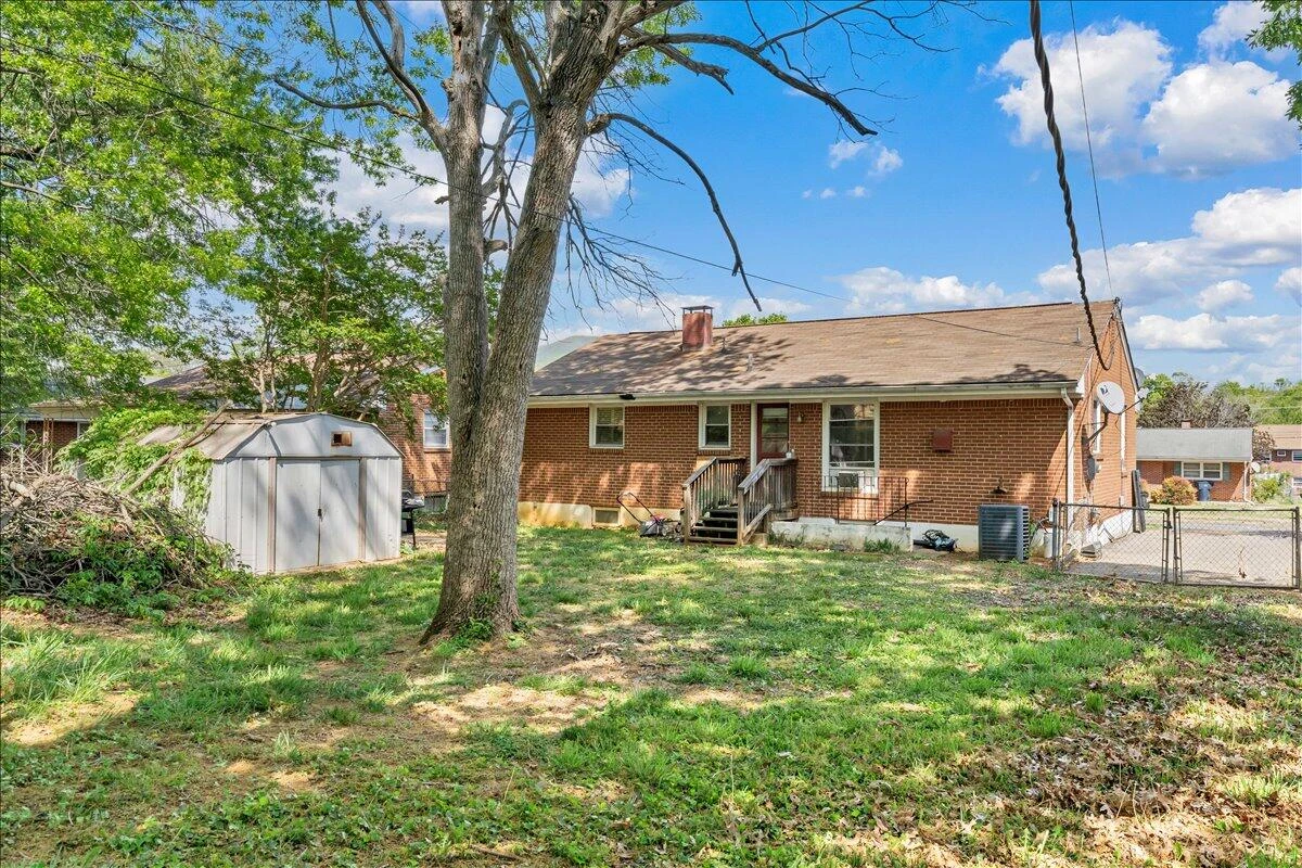 4342 Holmes ST - Photo 22