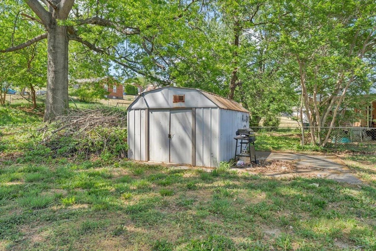 4342 Holmes ST - Photo 25