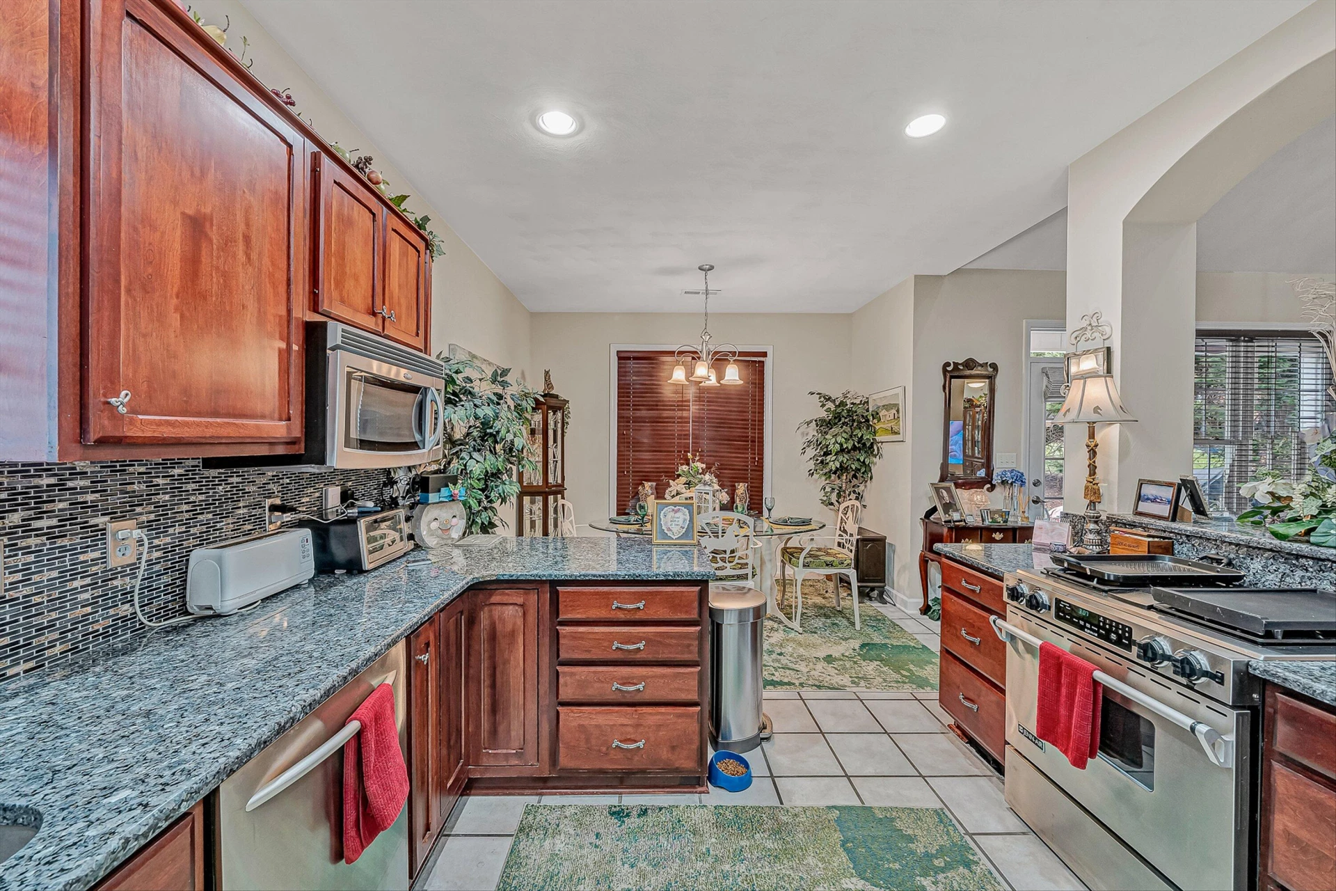 2310 Green Knoll LN - Photo 14