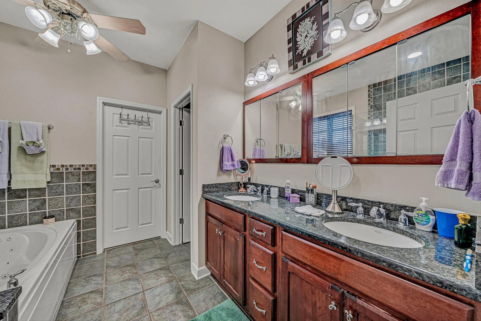 2310 Green Knoll LN - Photo 23