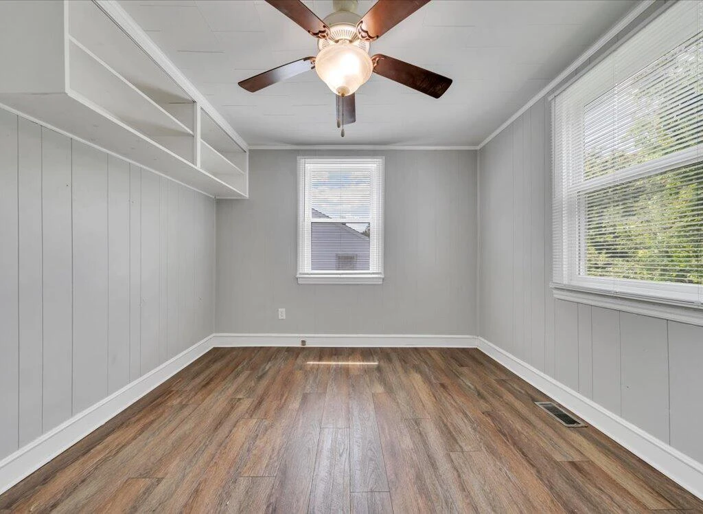 1142 Sylvan AVE - Photo 19