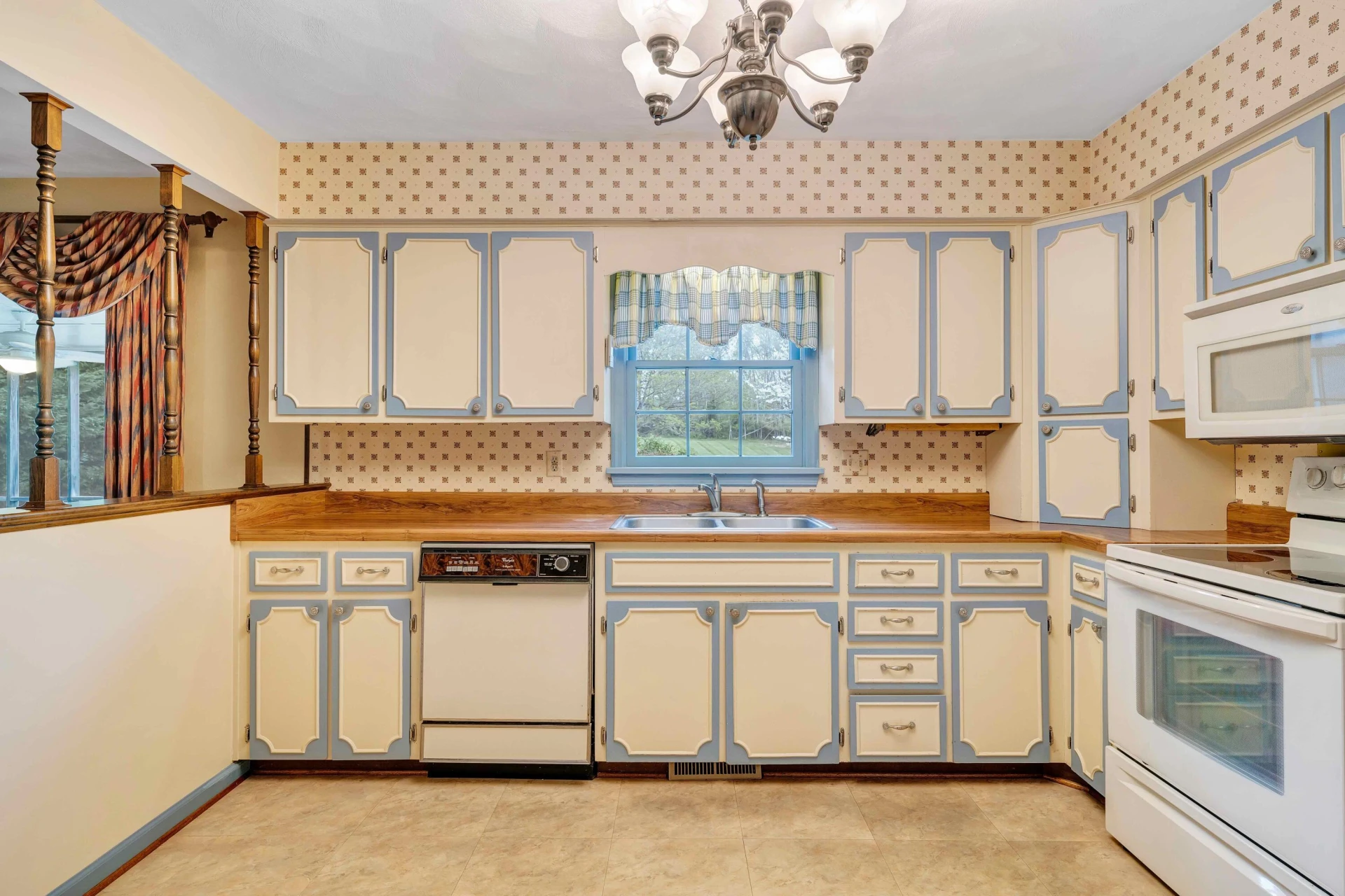 7173 Hollyberry RD - Photo 19