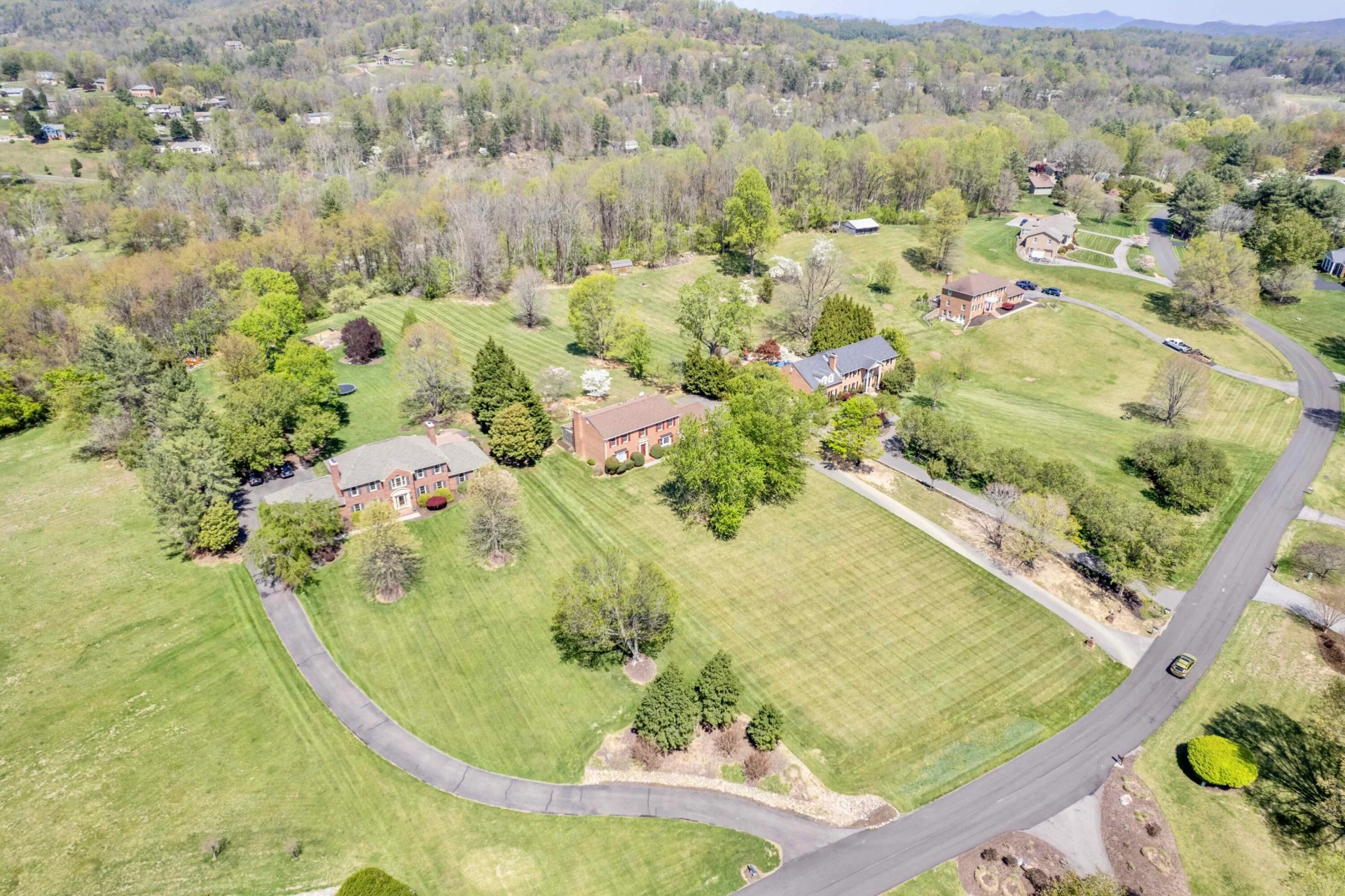 7173 Hollyberry RD - Photo 2