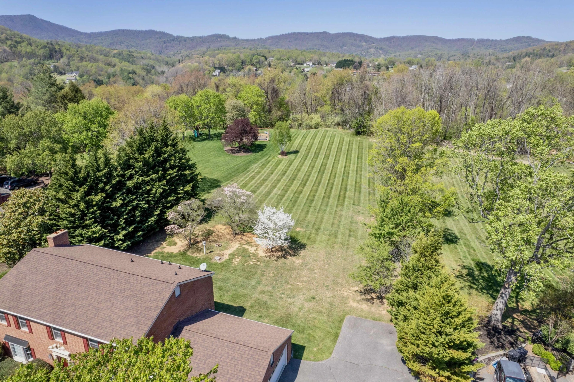 7173 Hollyberry RD - Photo 3