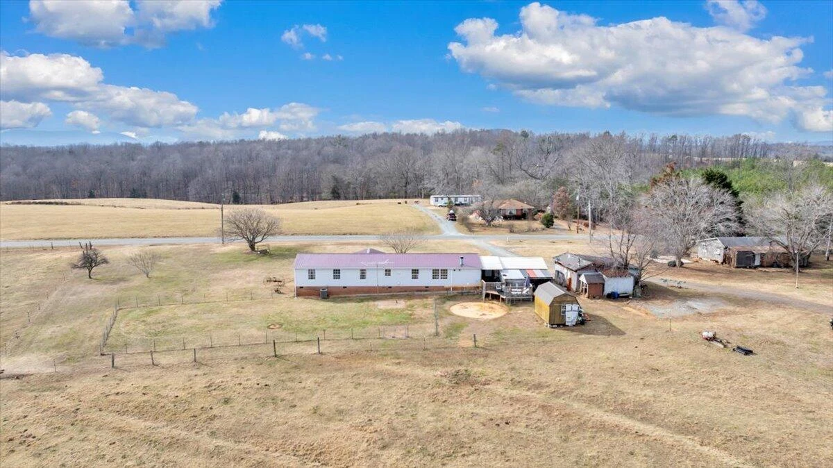 627&641 Novelty RD - Photo 54