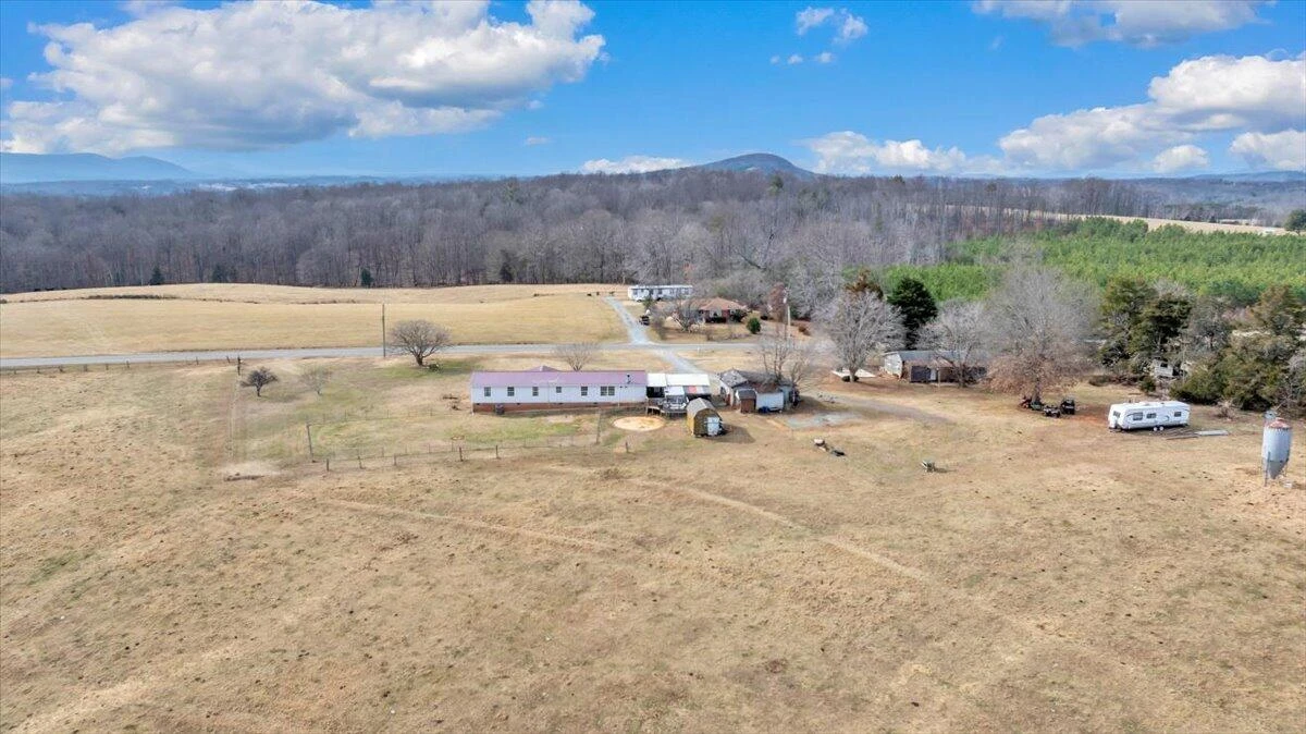 627&641 Novelty RD - Photo 55
