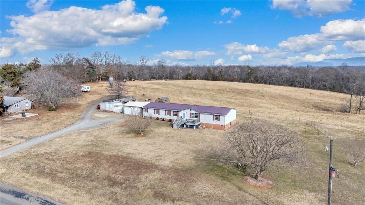 627&641 Novelty RD - Photo 64
