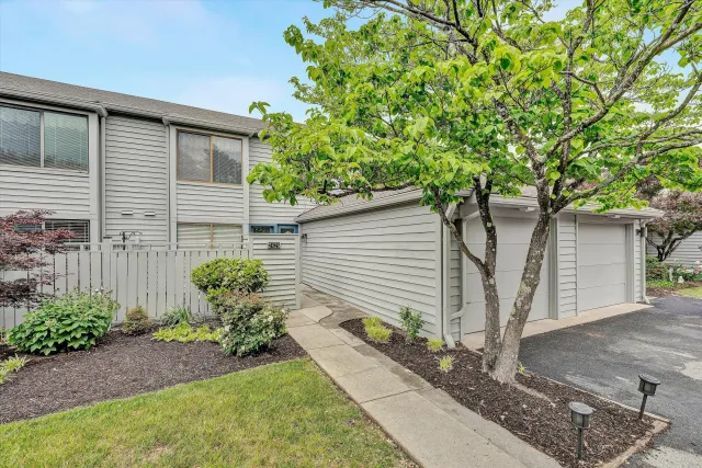 2428 Post Oak RD