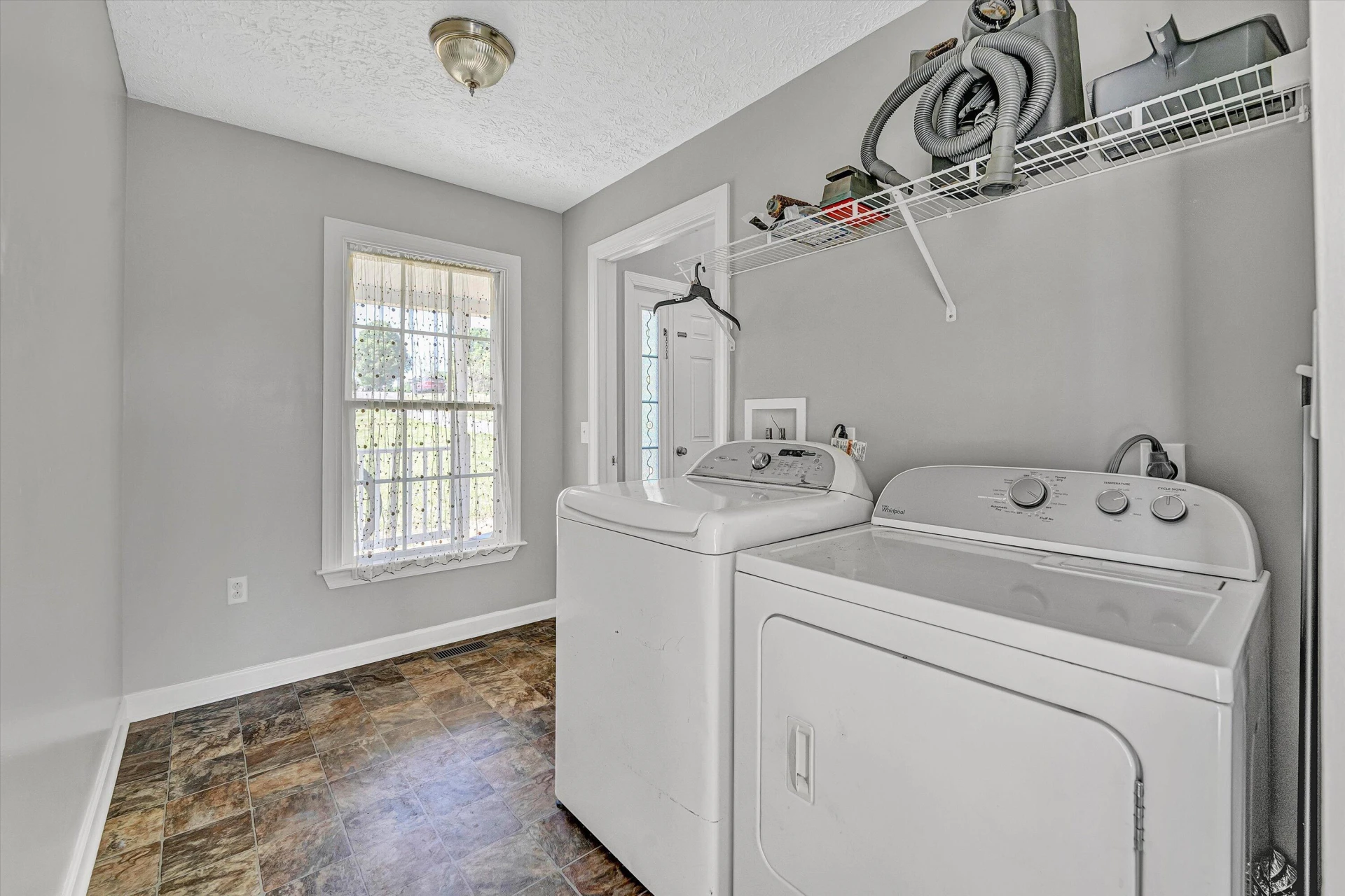 1429 JEFFERSON TER - Photo 26