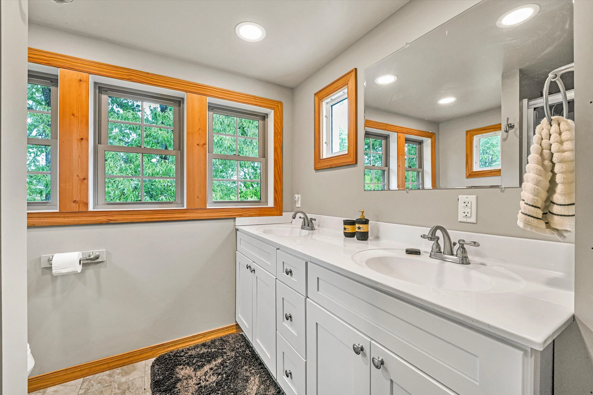 2866 Rucker RD - Photo 18