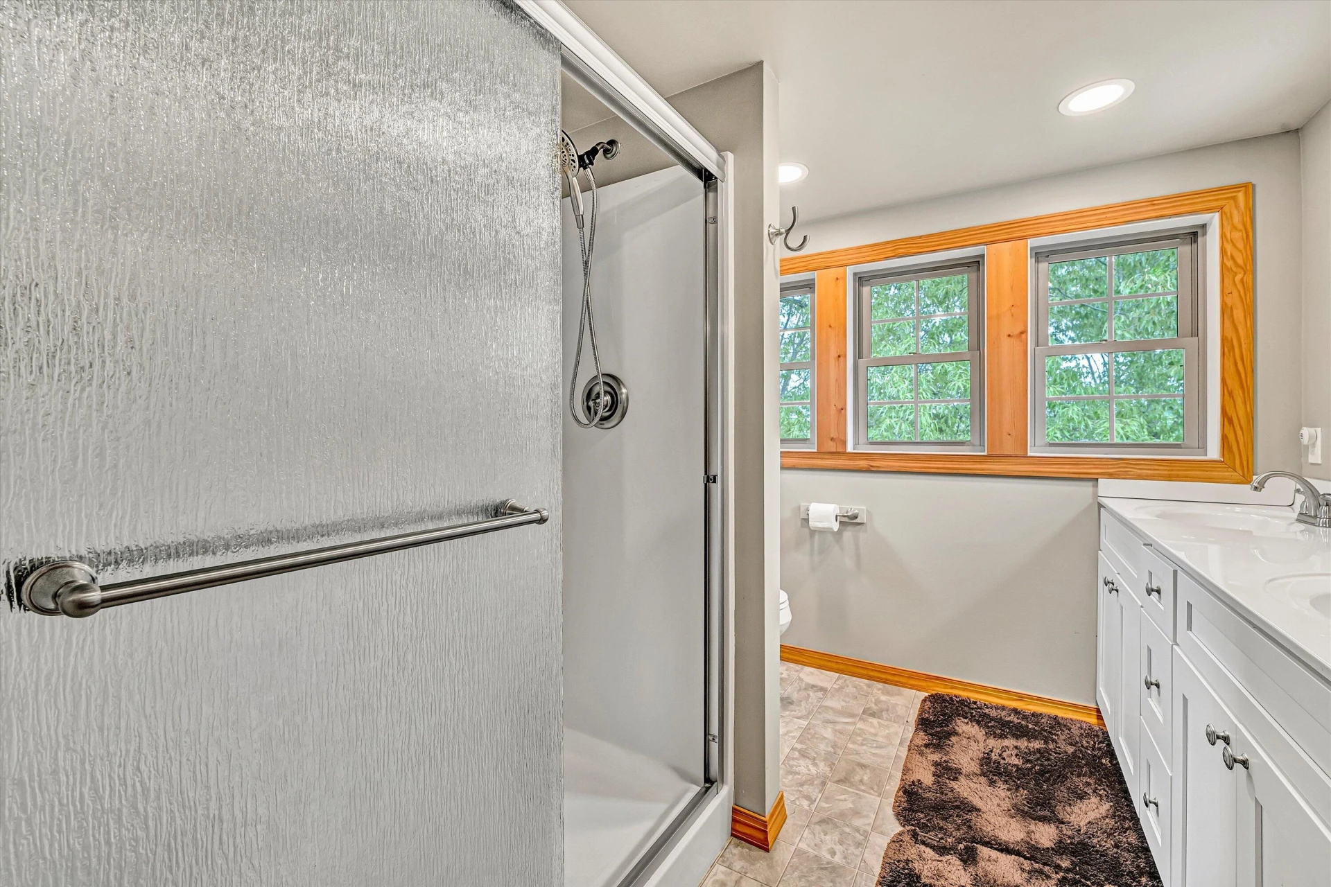 2866 Rucker RD - Photo 19
