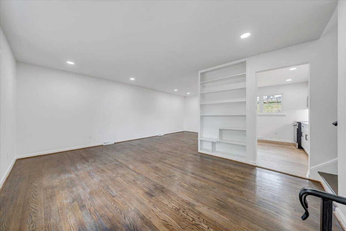 3915 Wilmont AVE - Photo 9