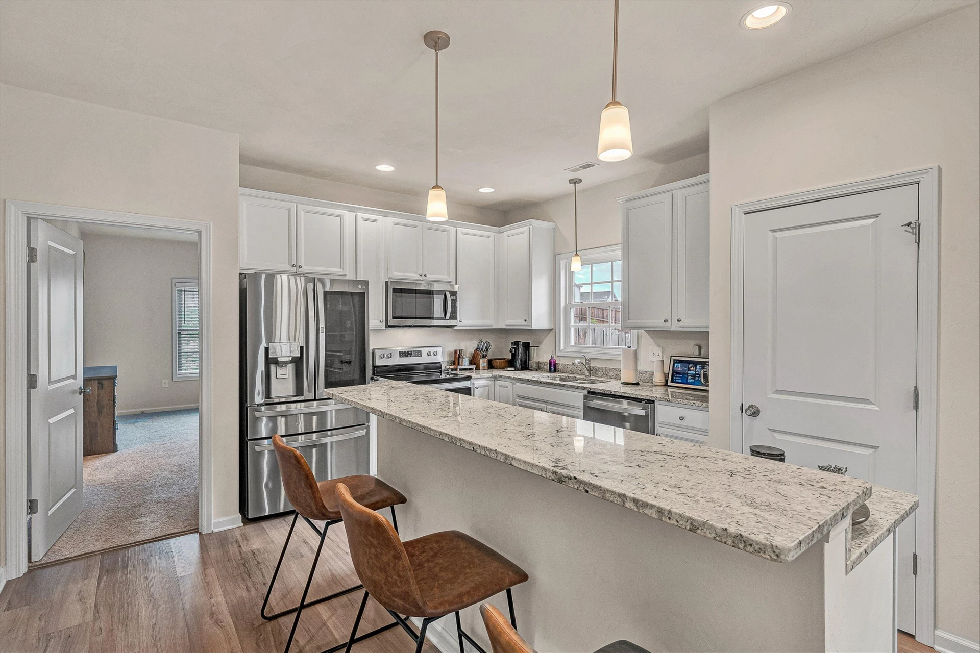 2059 Heys LN - Photo 12