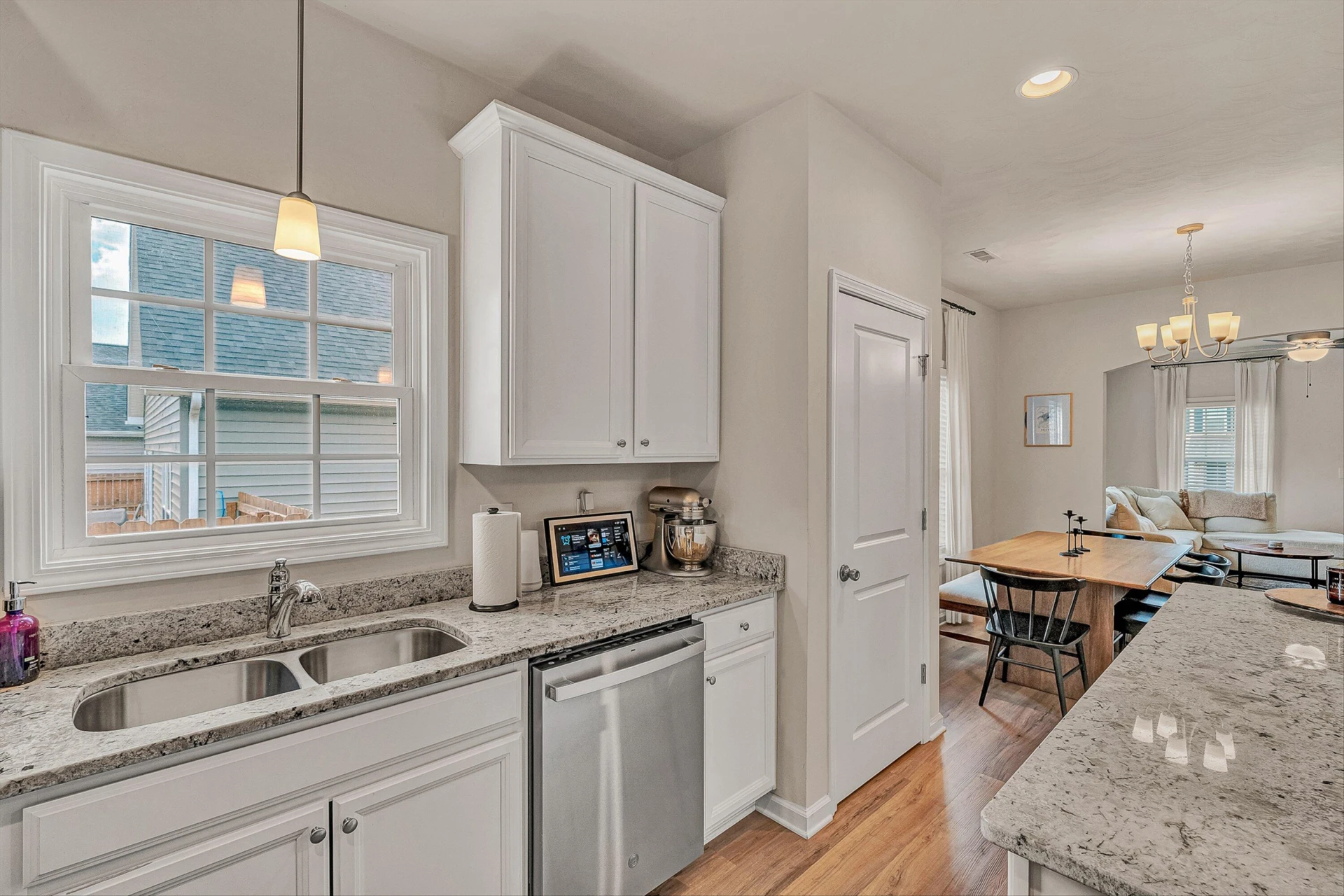 2059 Heys LN - Photo 14
