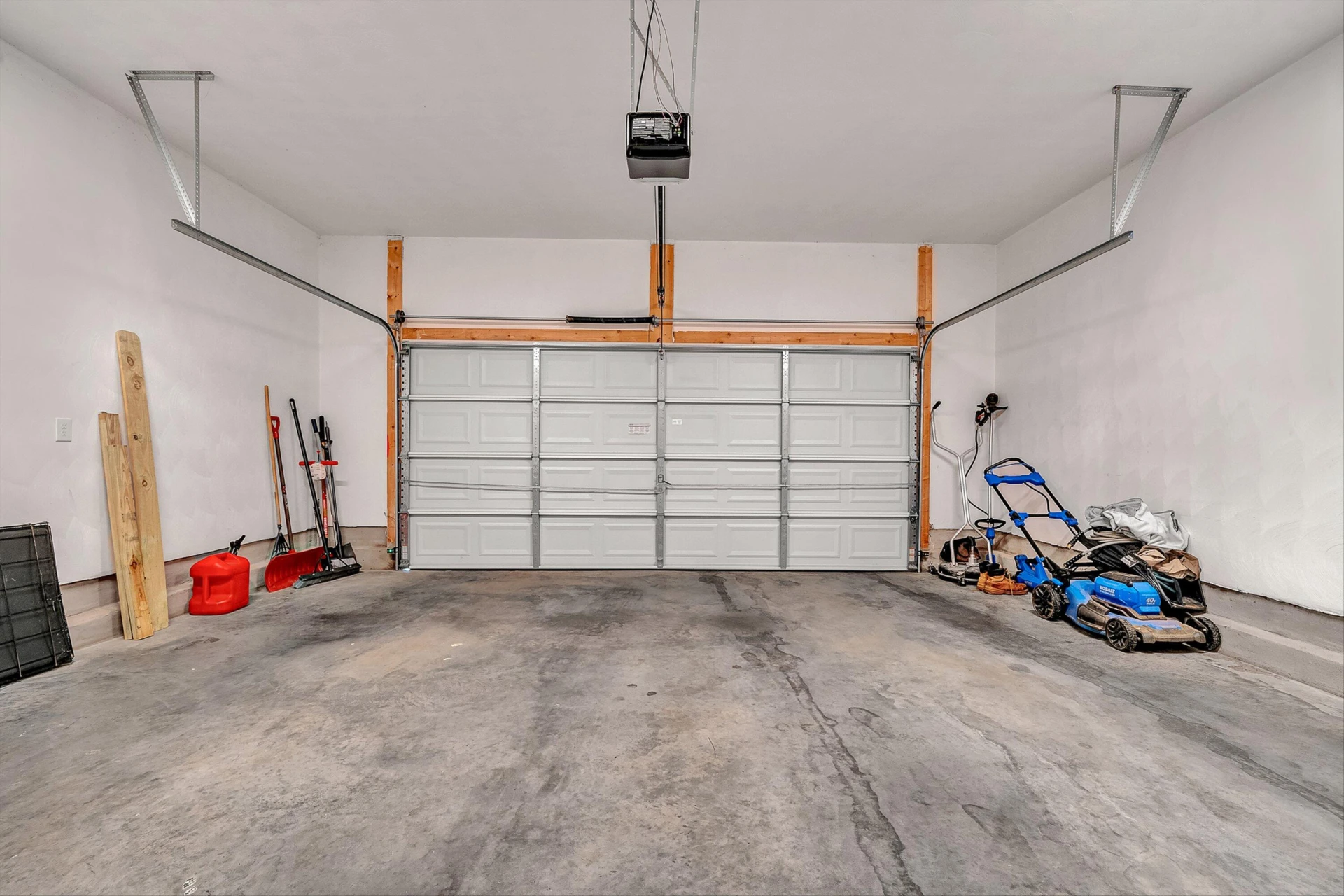 2059 Heys LN - Photo 32