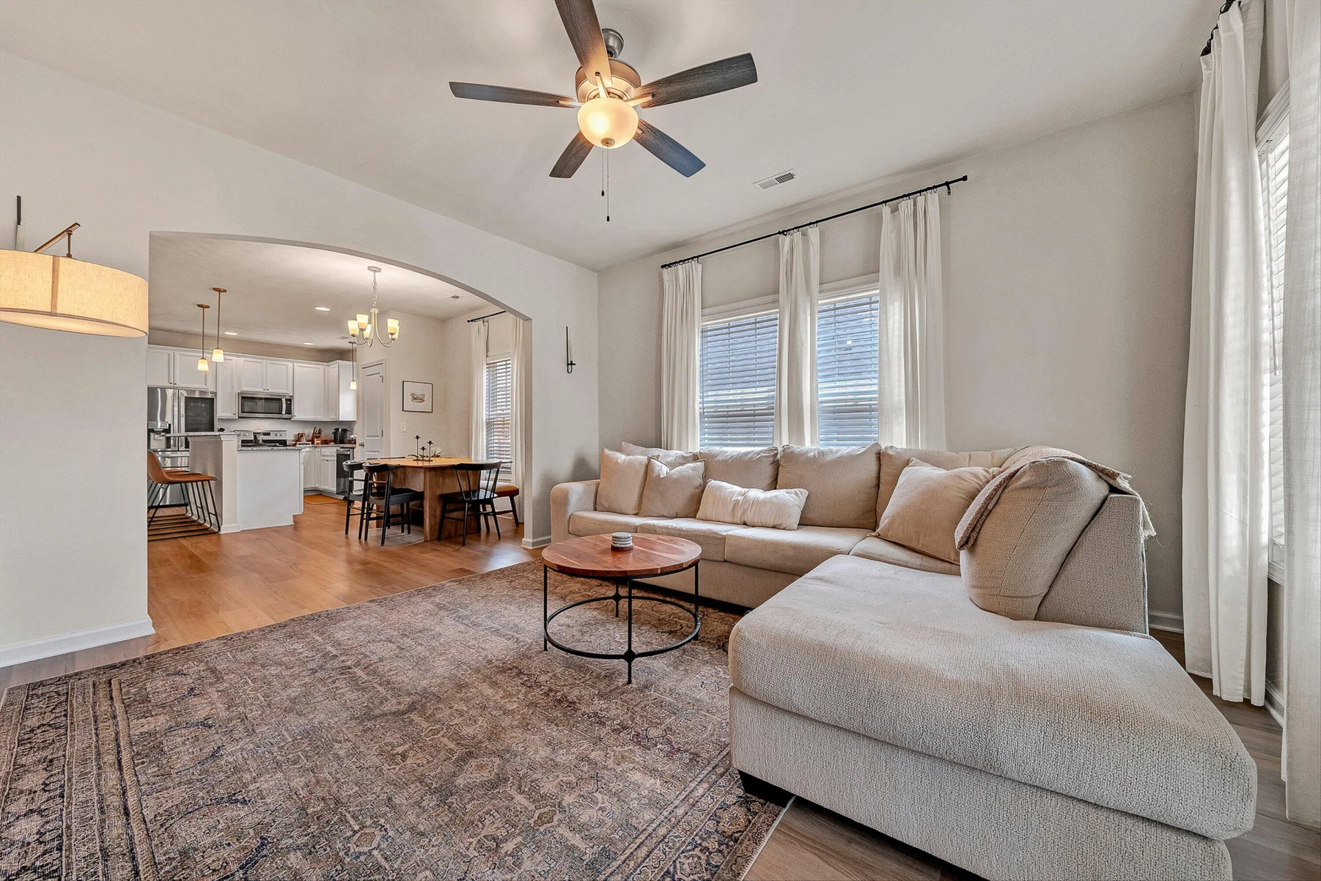 2059 Heys LN - Photo 6