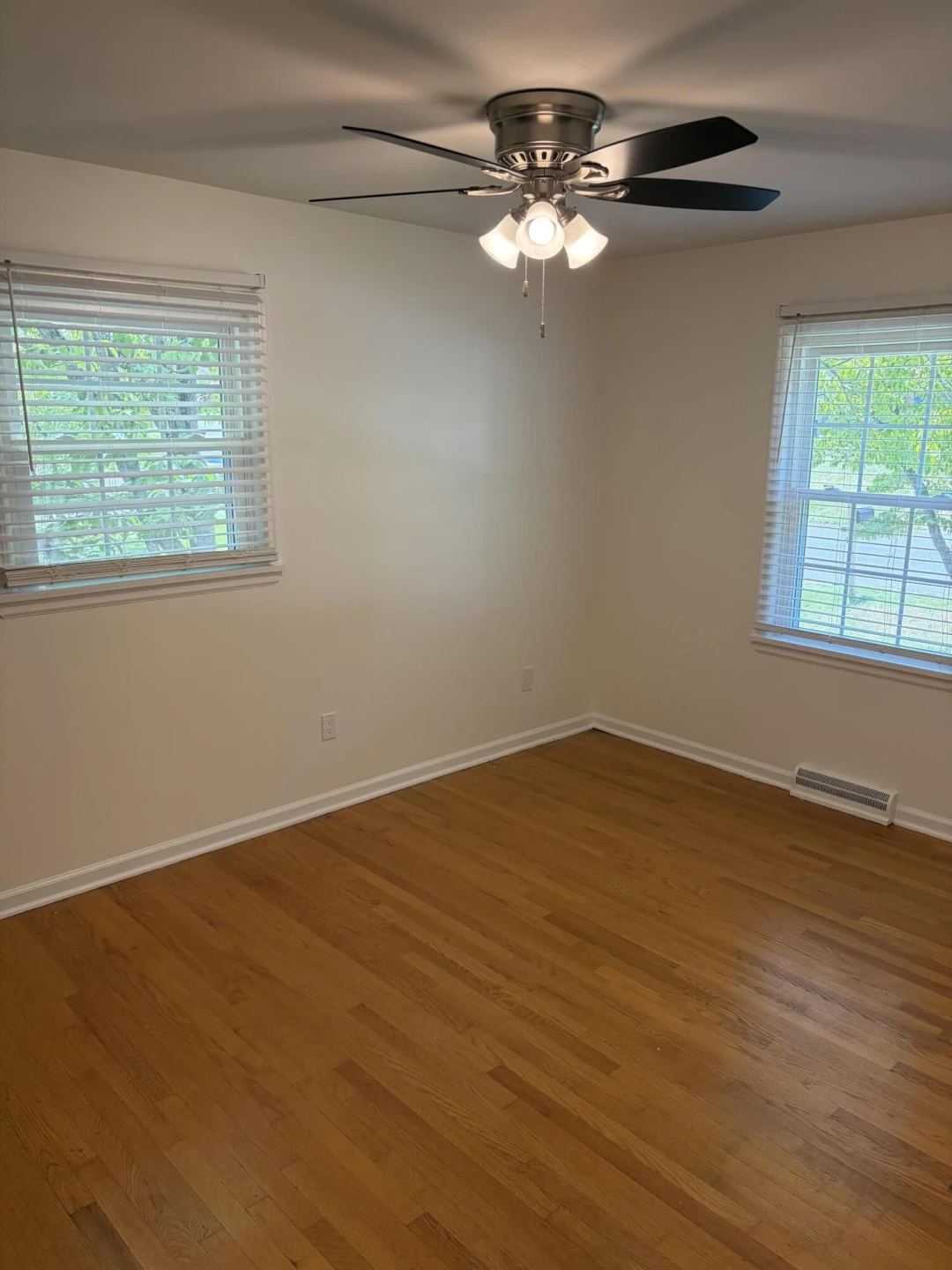 5335 Cave Spring LN - Photo 27