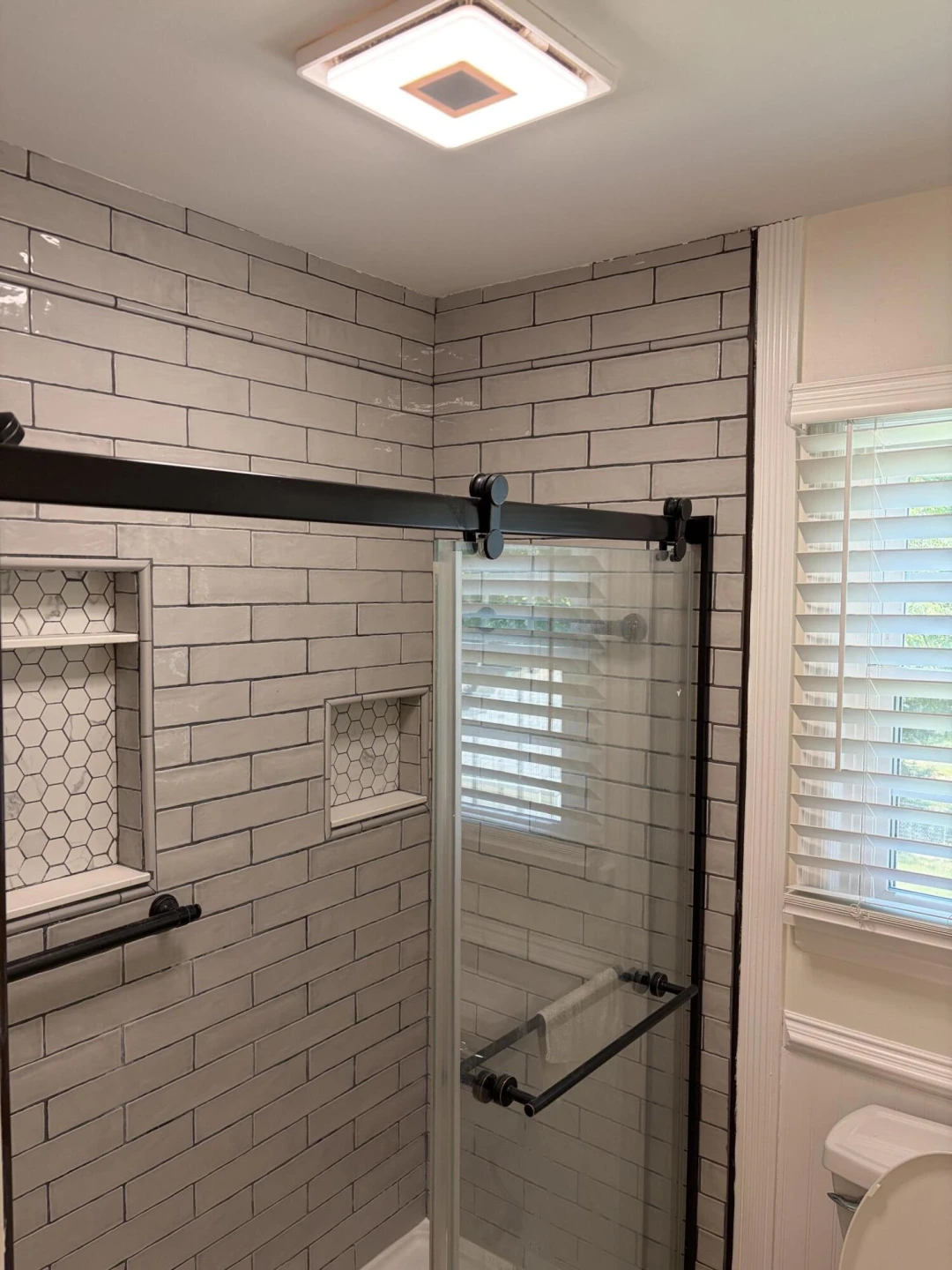 5335 Cave Spring LN - Photo 33
