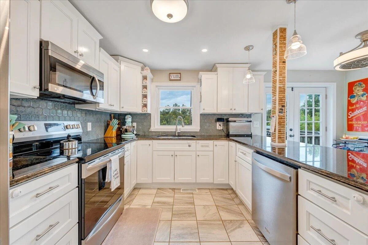 2525 Oregon AVE - Photo 20