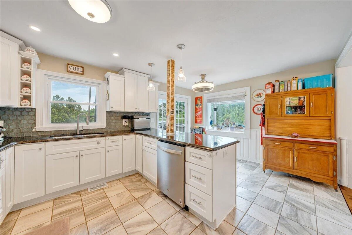 2525 Oregon AVE - Photo 22
