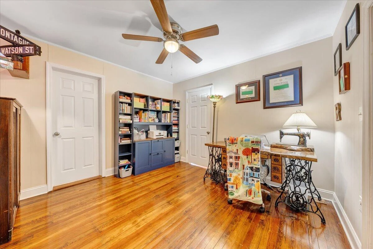 2525 Oregon AVE - Photo 26