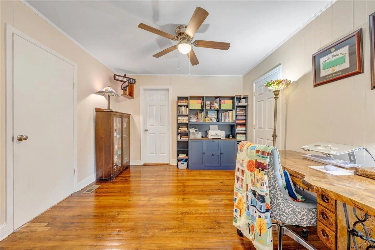 2525 Oregon AVE - Photo 27