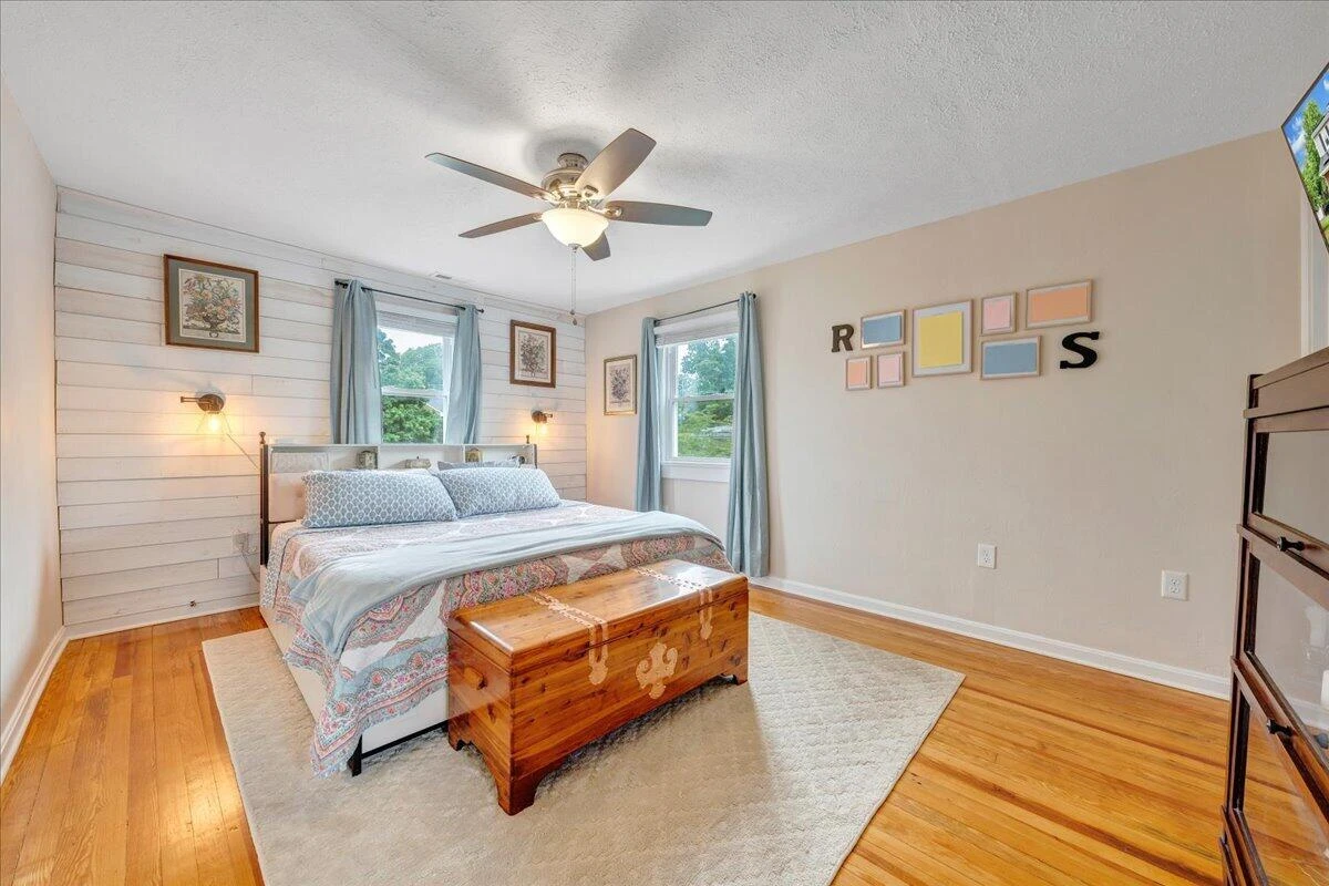 2525 Oregon AVE - Photo 31