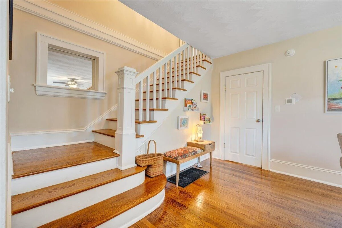 2525 Oregon AVE - Photo 5