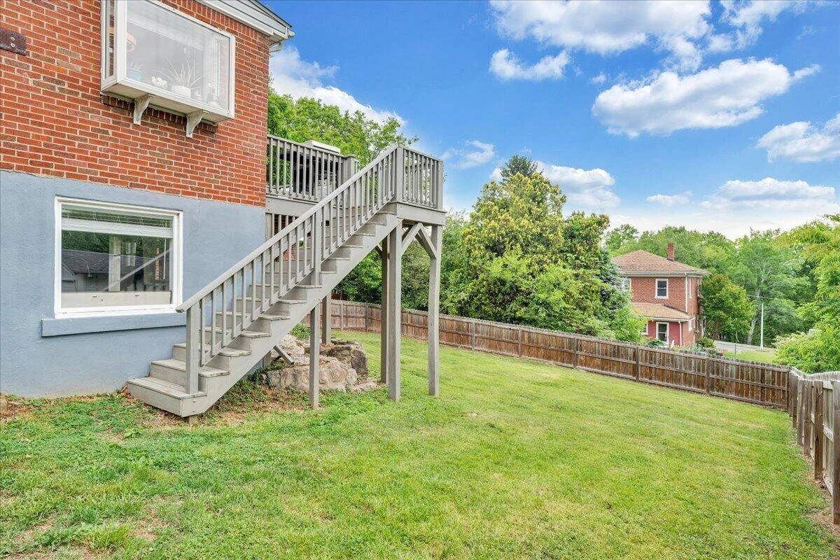 2525 Oregon AVE - Photo 52