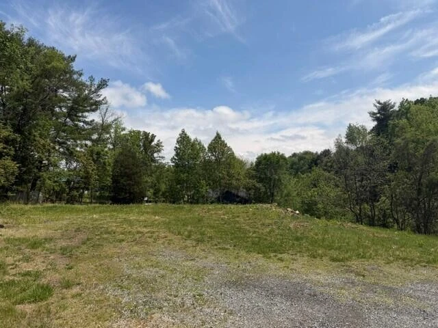 1808 Hardy RD - Photo 4